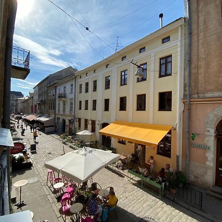 Homelike Apartment Lviv Buitenkant foto
