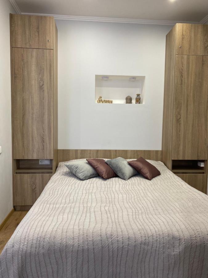 Homelike Apartment Lviv Buitenkant foto