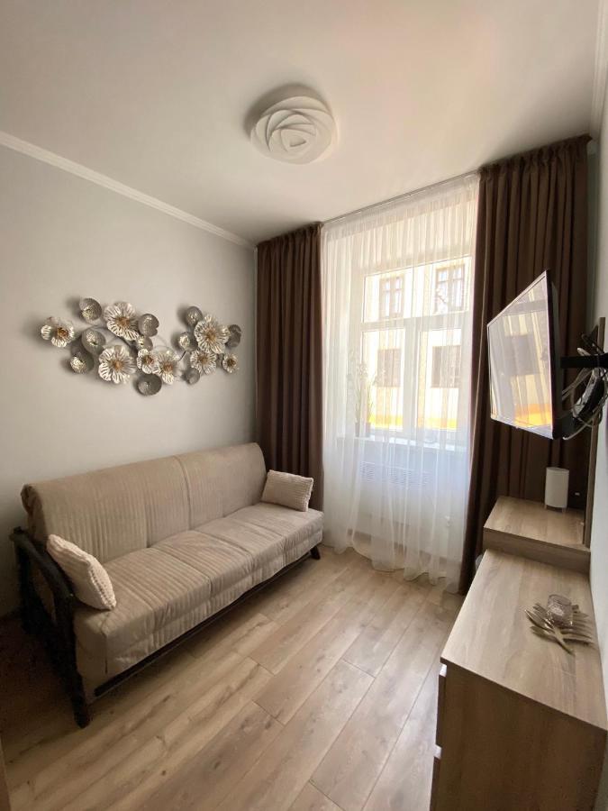Homelike Apartment Lviv Buitenkant foto