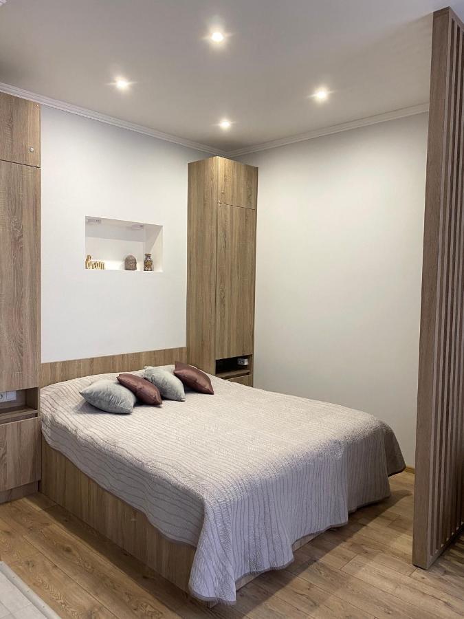 Homelike Apartment Lviv Buitenkant foto