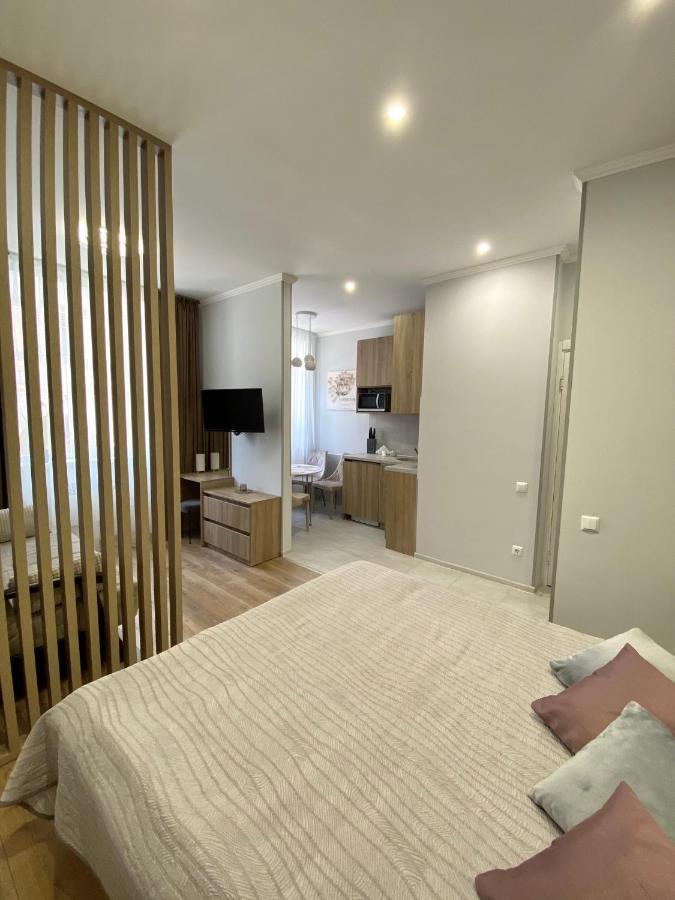 Homelike Apartment Lviv Buitenkant foto