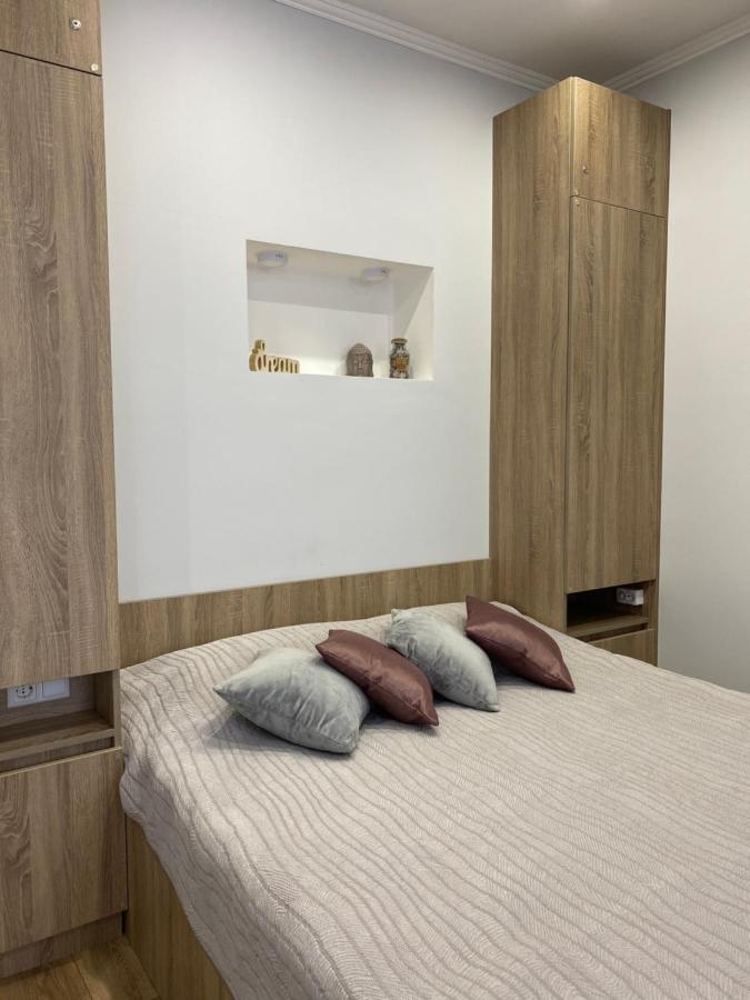 Homelike Apartment Lviv Buitenkant foto