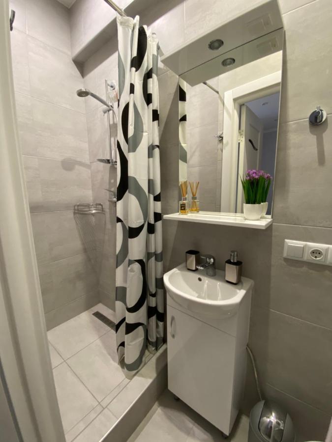 Homelike Apartment Lviv Buitenkant foto