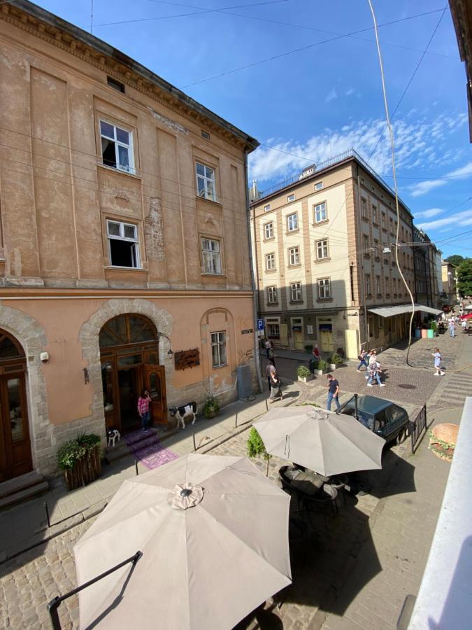 Homelike Apartment Lviv Buitenkant foto