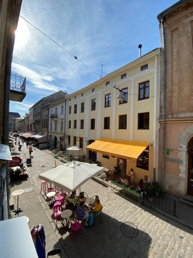 Homelike Apartment Lviv Buitenkant foto