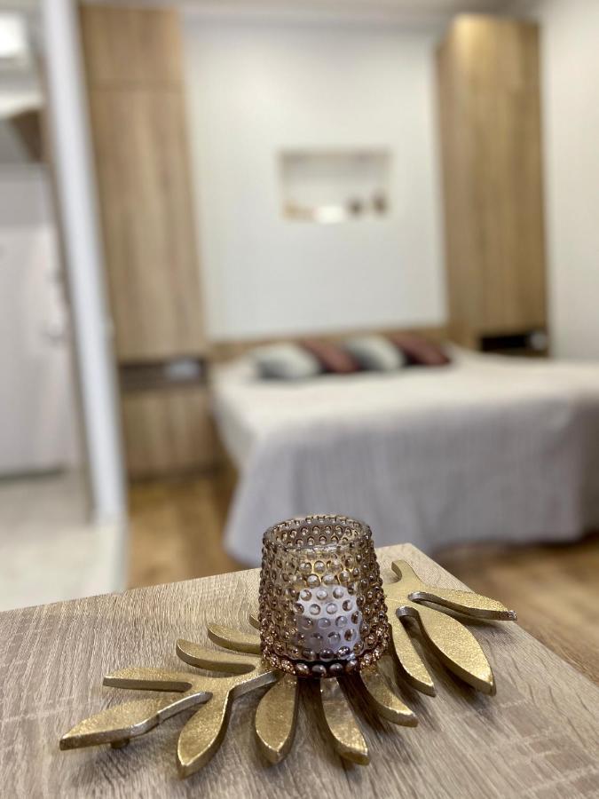 Homelike Apartment Lviv Buitenkant foto